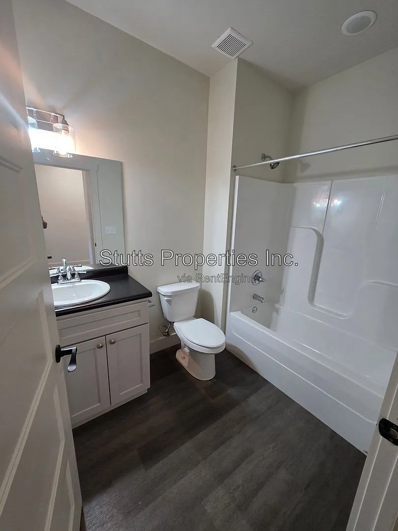 2 bed, 2.0 bath, $1,150 — Photo 3