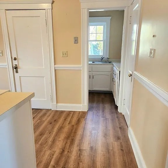25 Glendower Rd #2 — Photo 7