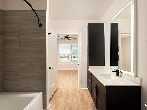 5th image of 1001 N Dale Mabry Hwy