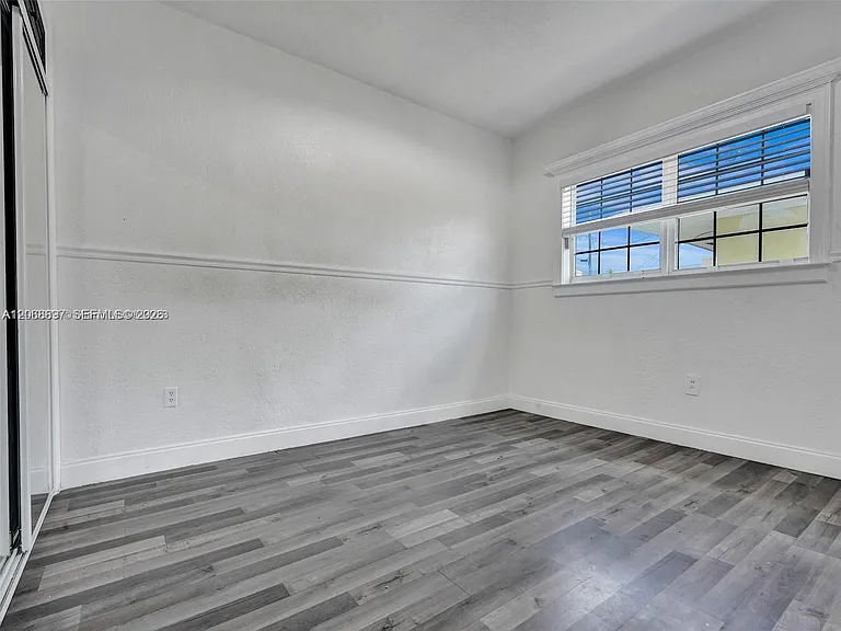 1161 NE 202nd St — Photo 26