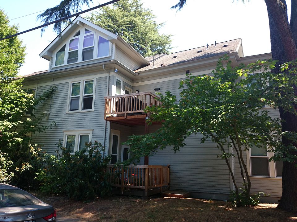 1st image of 1901 E Denny Way APT A