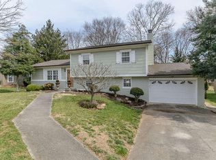 8602 Peppertree Ln, Knoxville, TN 37923