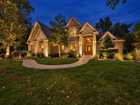 209 Linden Oaks Ln, New Lenox, IL 60451