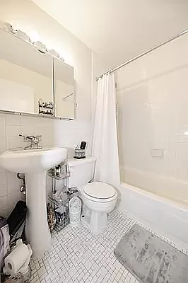 Rented by Buchbinder & Warren | media 20