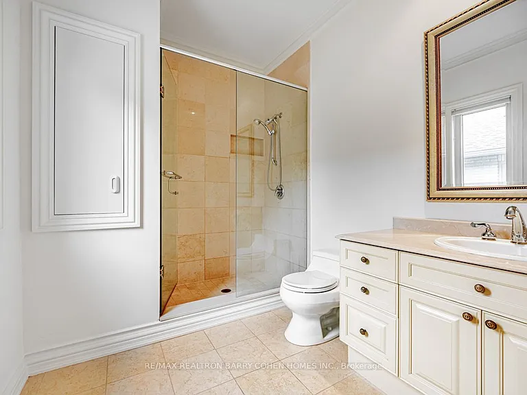 8 York Rd — Photo 32