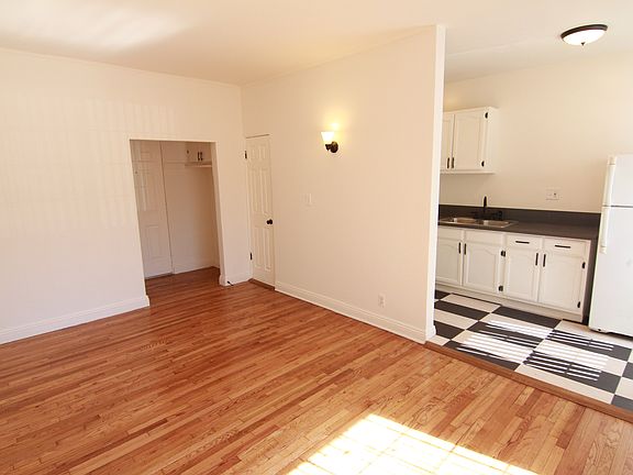 3rd image of 654 S Dunsmuir Ave APT 103