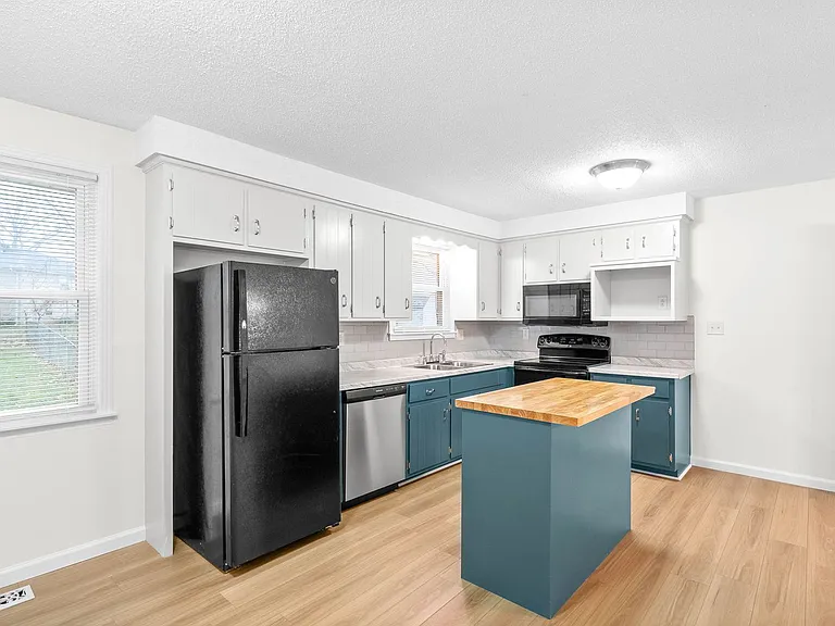 2522 Timberwood Dr — Photo 10