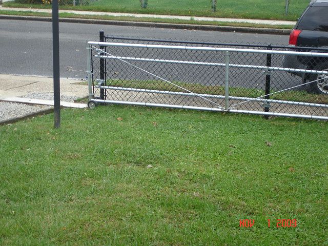 2nd image of 713 Holly Ln