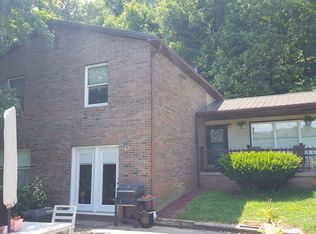 4145 E Combs Rd, Bloomfield, IN 47424