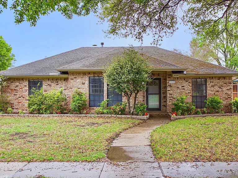 3228 Anchor Dr — Photo 3