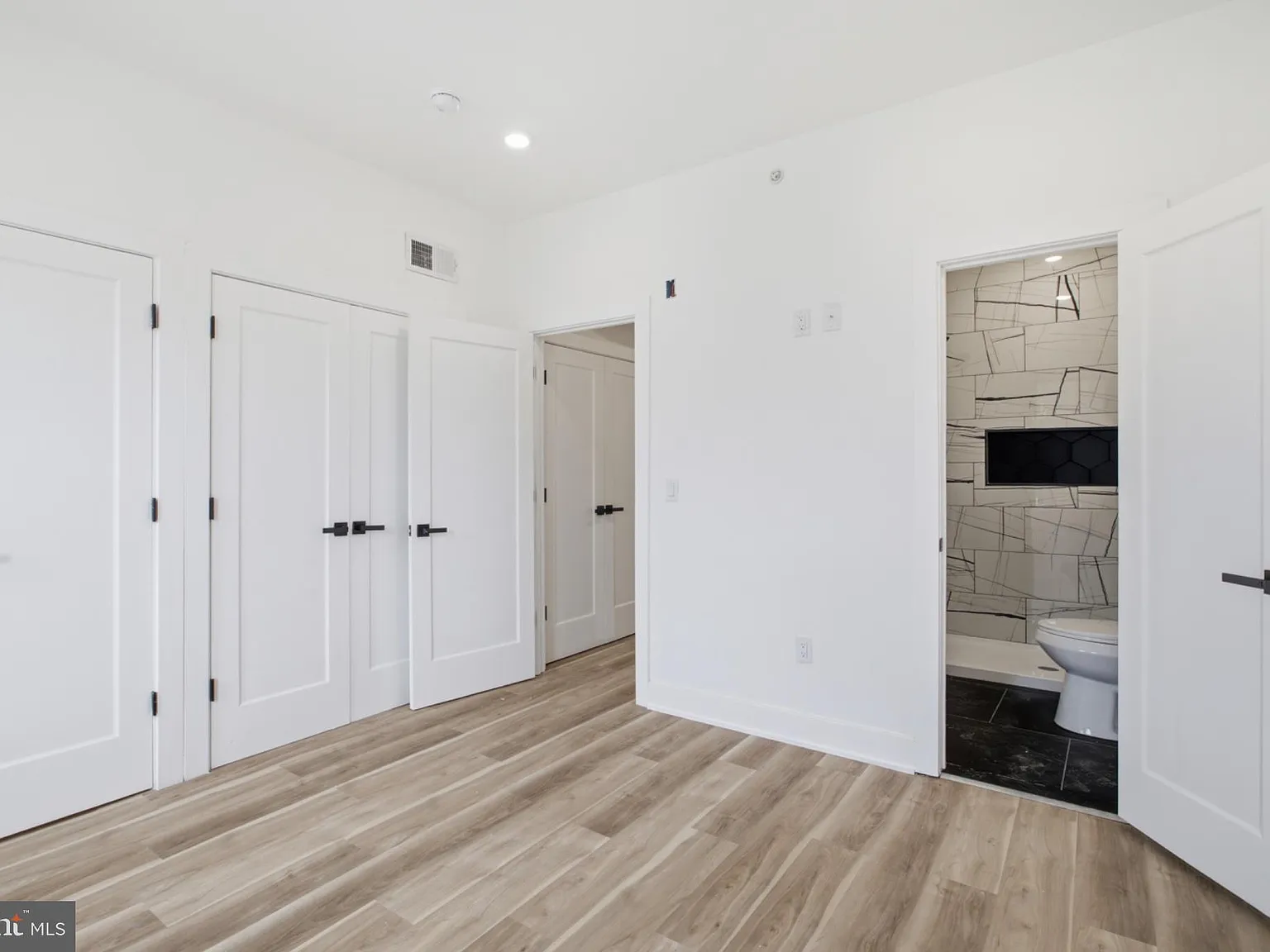 2 bed, 2.0 bath, 1804 sqft, $1,660 — Photo 1