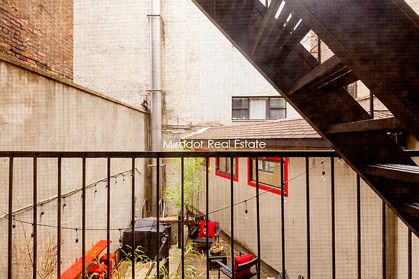 Rented by Mirador Real Estate | media 15