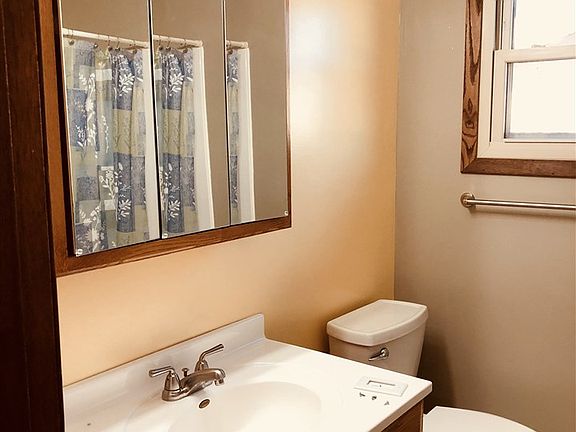 3rd image of 2709 Academy Ave
