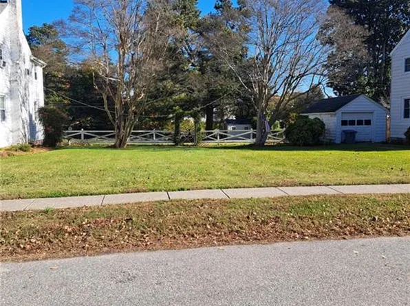 106 Chesterfield Rd, Hampton, VA 23661