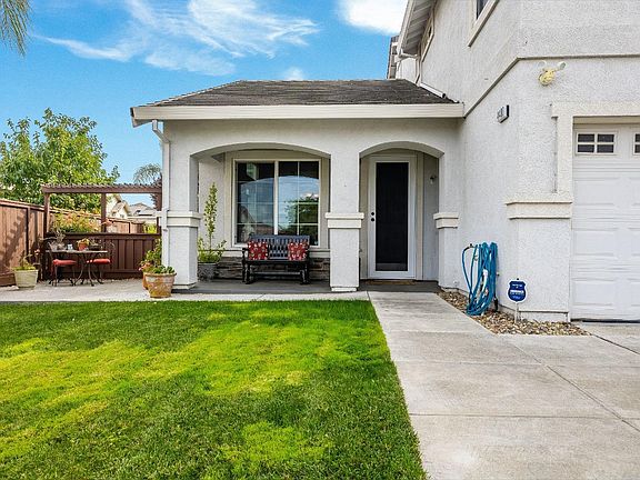 4th image of 4480 Actriz Place