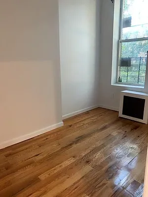 Rented by Winzone Realty Inc | media 5