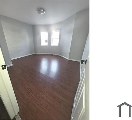 3 bed, $2,100 — Photo 2