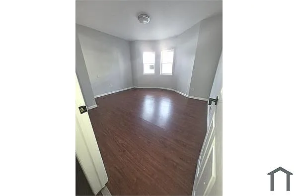 Building Photo - 142 S 9th St #1