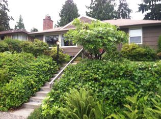 819 NE 103rd St, Seattle, WA 98125