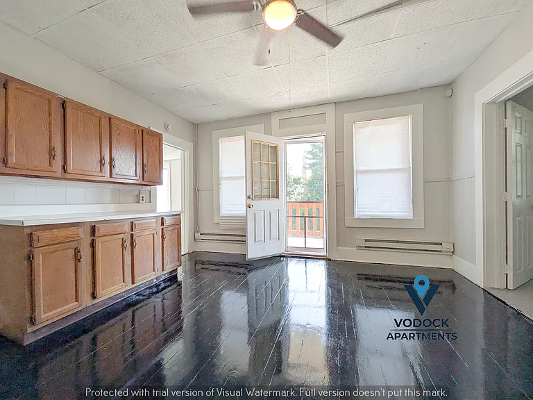212 Lyman St #3L — Photo 6