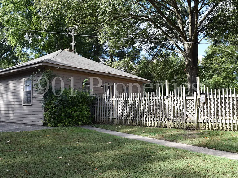 1703 Tutwiler Ave #2 — Photo 2