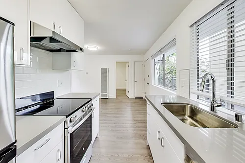 2240 Larkin Photo 1