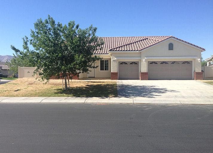 1st image of 19849 Wallflower Ln