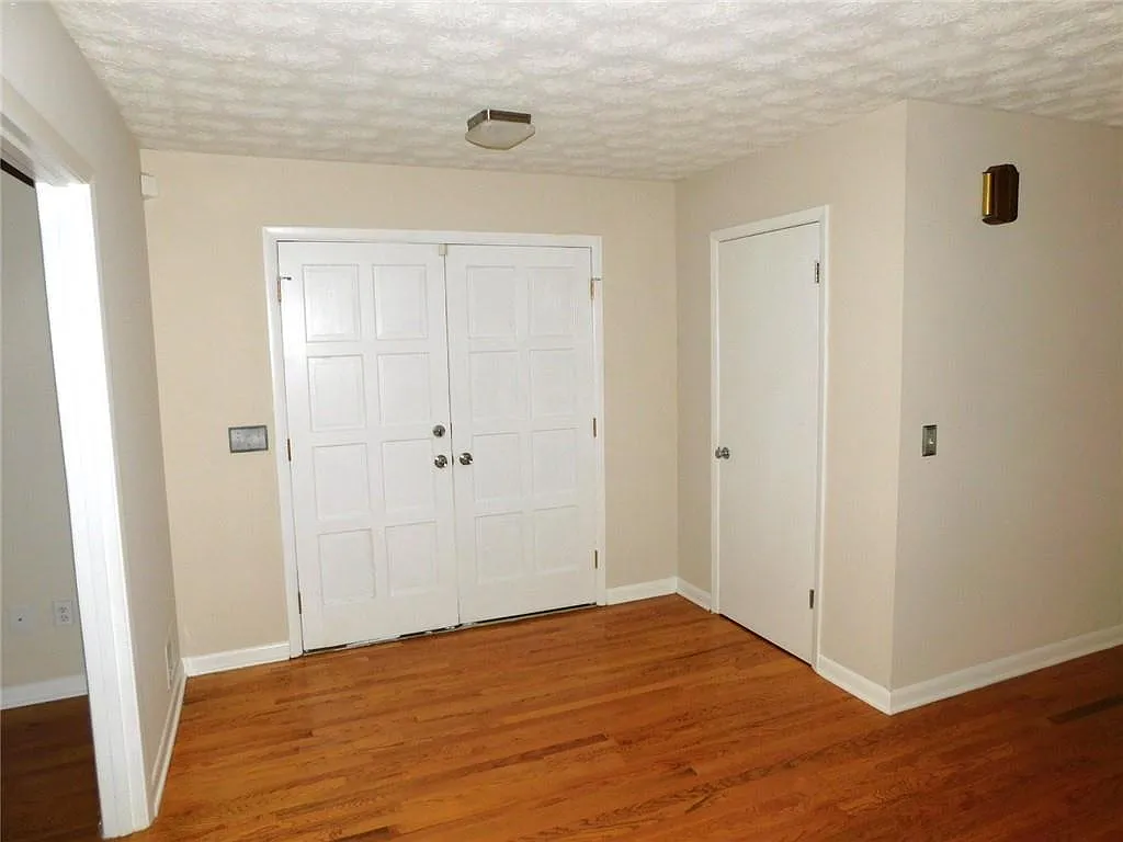 3 bed, 2.5 bath, 2153 sqft, $2,895 — Photo 3