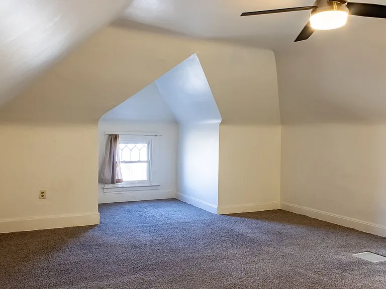 Renovated Apartments in West Wash Park — Photo 11