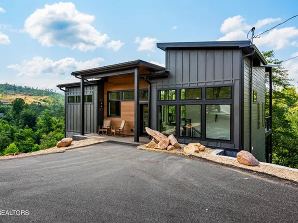 1644 Rebel Hill Dr, Sevierville, TN 37876