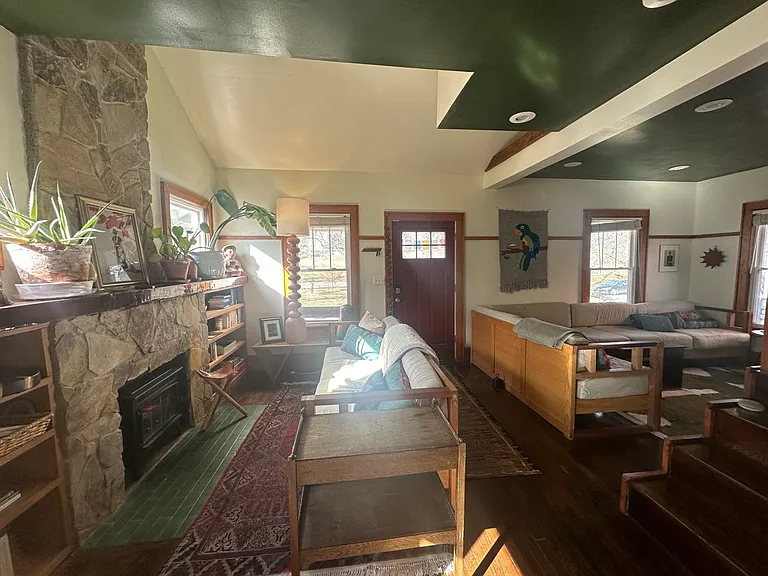 4243 Kenwood Ave — Photo 10