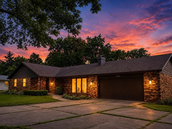 3213 W Twickingham Dr, Muncie, IN 47304