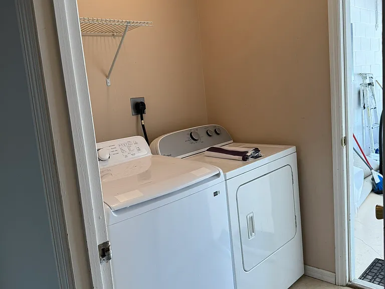 4058 Wilkes Dr — Photo 6