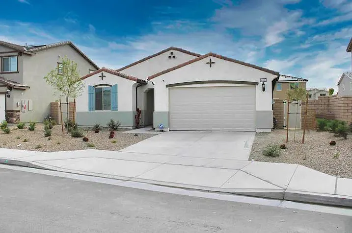 4 bed, 2000 sqft, $4,500 — Photo 3