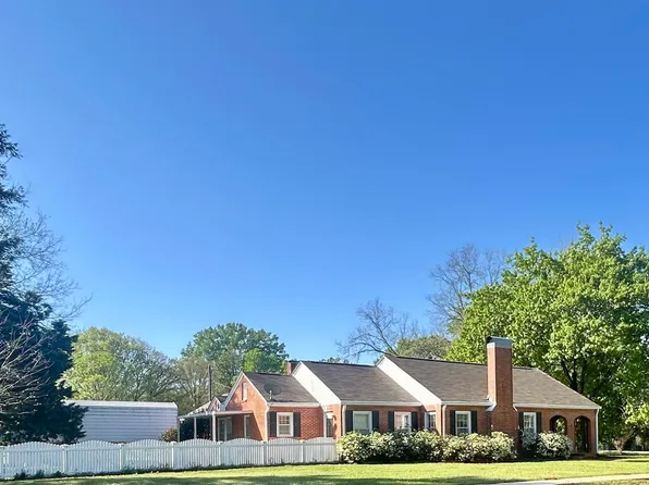 201 Ferry Rd, Columbiana, AL 35051