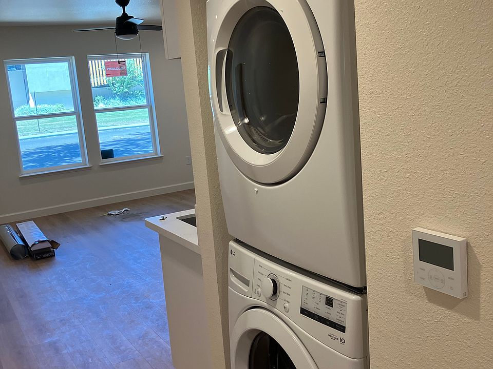 2nd image of 324 W 14th St Suite 2
