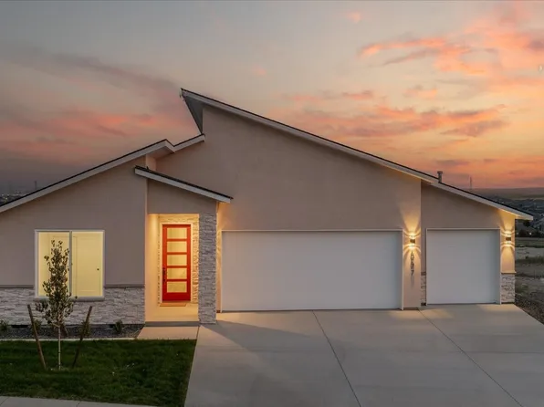 6677 W 27th Avenue, Kennewick, WA 99338