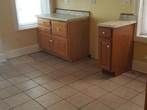 3rd image of 1819 S California Ave APT 3