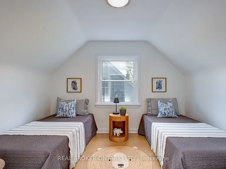 40 Stamford Sq N — Photo 16