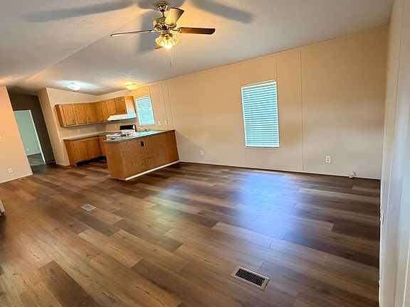 2nd image of 5231 Clover Ln