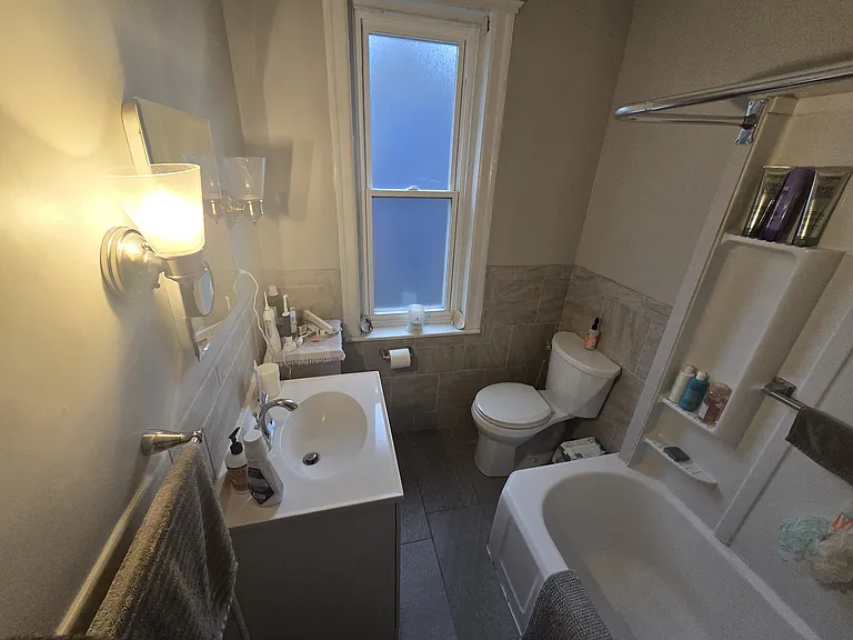 alt Bath View from Door