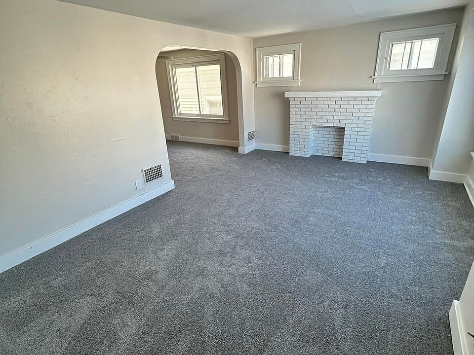 1st image of 158 Shepard Ave