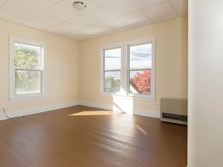 851 Congress Street — Photo 3