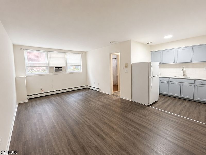 1st image of 517 Westfield Ave