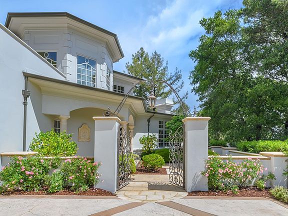 2nd image of 2 Woodland Place