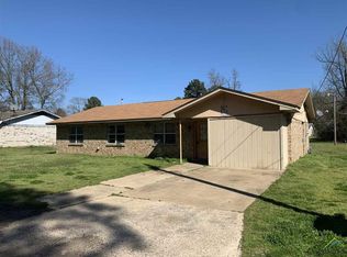 312 Augusta St, Omaha, TX 75571