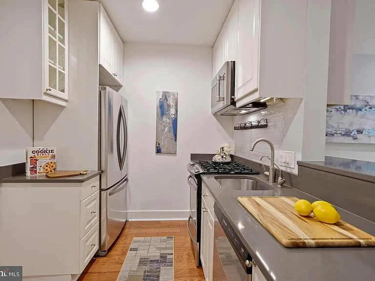 1439 W St NW #1 — Photo 9