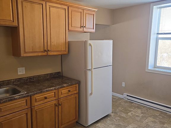 4th image of 324 W 5th Ave #205