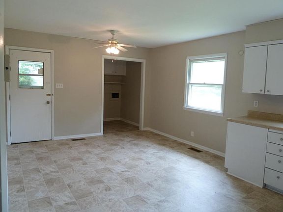 4th image of 4410 McCampbell Ln