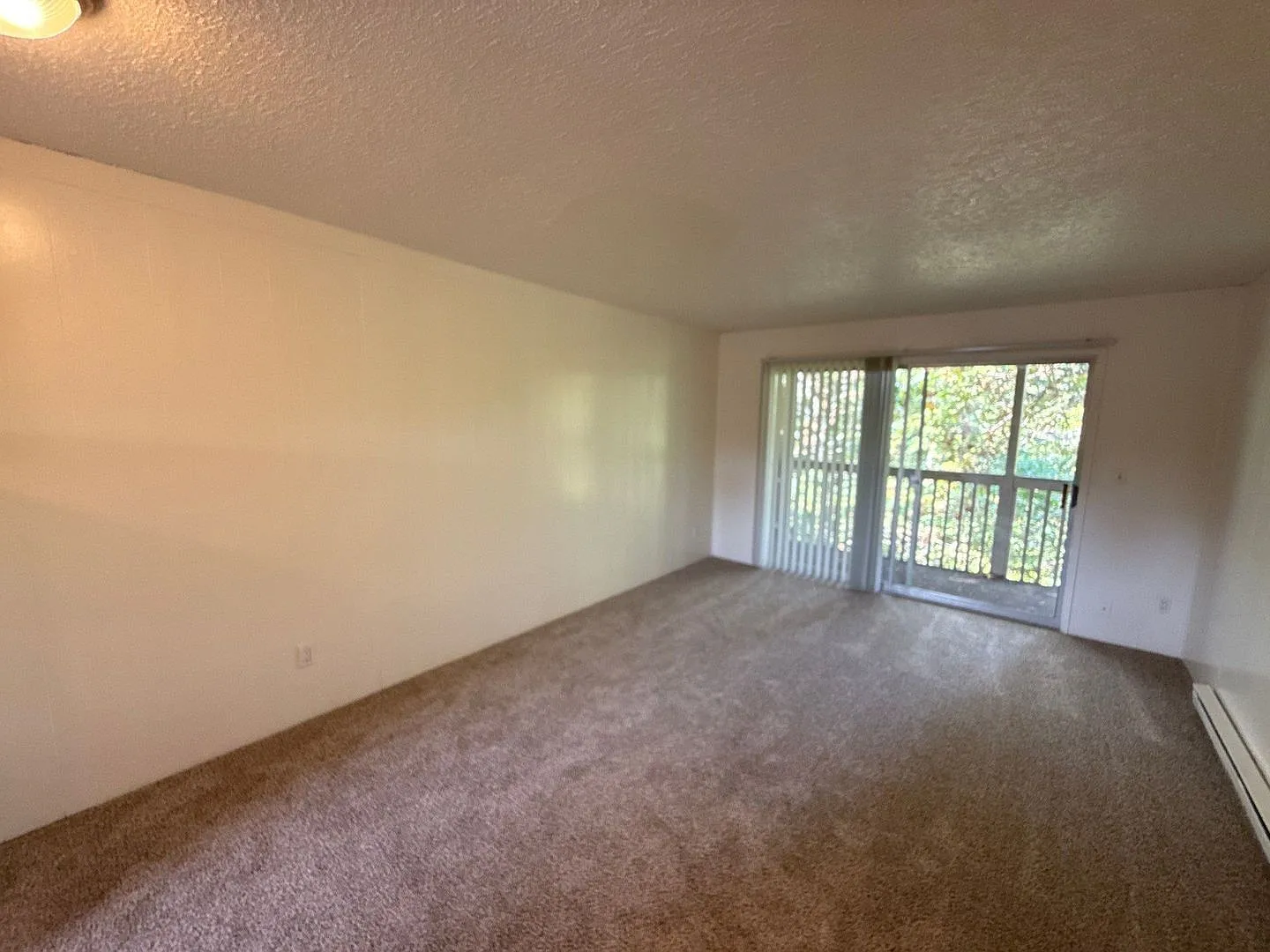 1 bed, 1.0 bath, 750 sqft, $1,095 — Photo 2